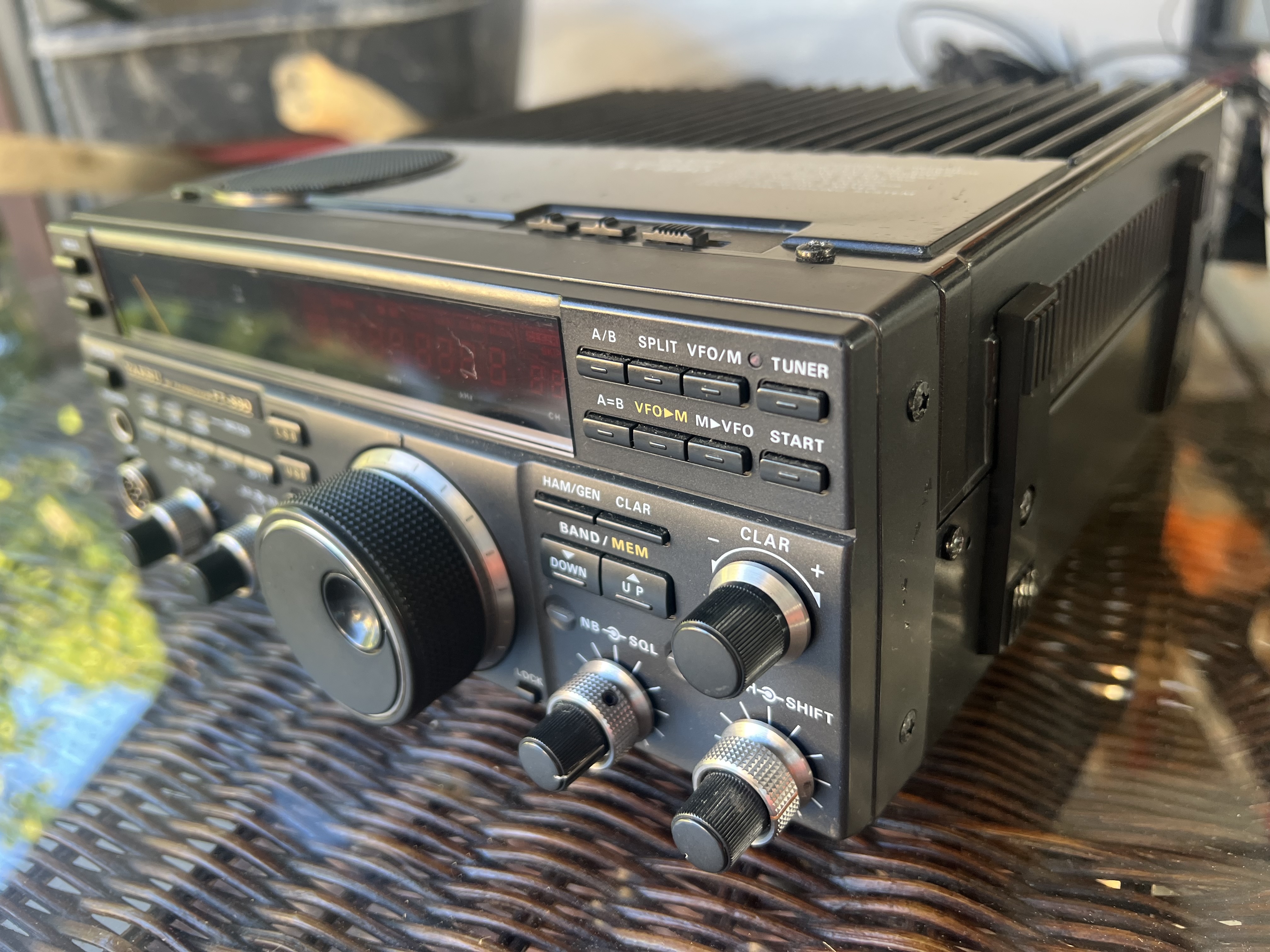 Yaesu FT 890